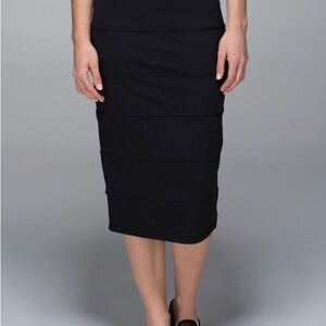 Women’s Lululemon Yoga Over Skirt - Black - Size 4 - EUC